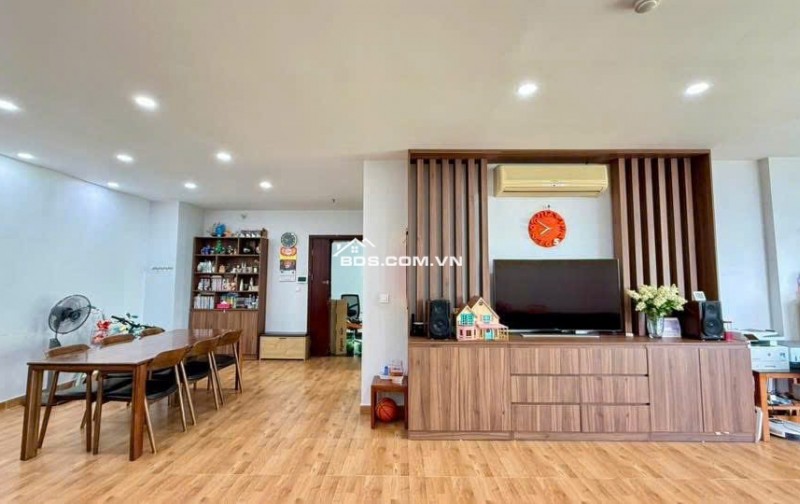 Satra Eximland- Phan Đăng Lưu-P1- PN 3PN, 145m2, NTCB, 21tr/th