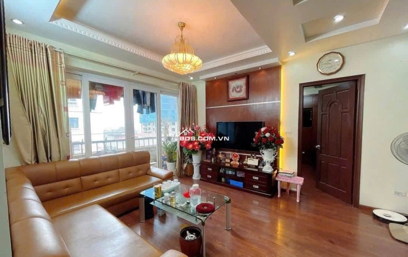 Chung cư Phú Thạnh ,Nguyễn Sơn, TP: 110m2, 3p ngủ, 2TL, Góc, 10.5tr/th.