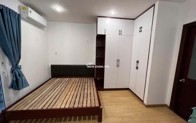C/c Phúc Yên, Phan Huy Ích, P15, TB, Căn góc, 110m2, 3PN, 2WC, 11tr5/tháng.