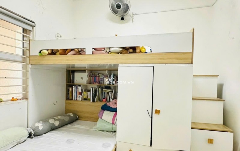 Chung cư Đặng văn Ngữ, PN: 80m2, 2p ngủ, Tolet NT, 12tr/tháng.