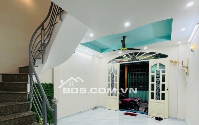 Nhà Đẹp Lạc Long Quân Nhỉnh 4 Tỷ