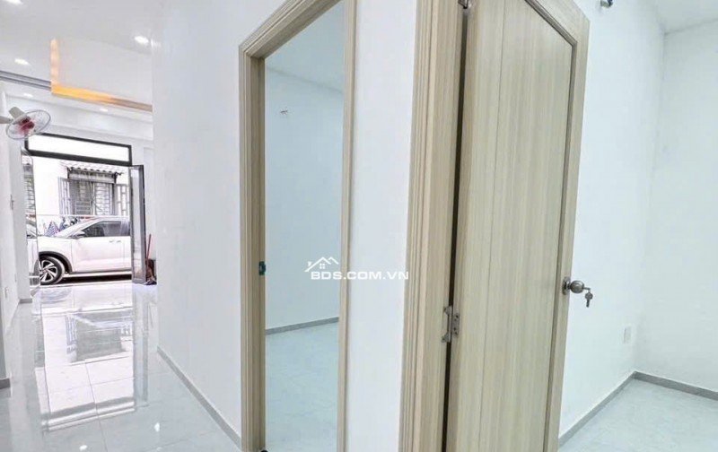 Bán nhà ở đường Võ Văn Hát phường Long Trường quận 9
