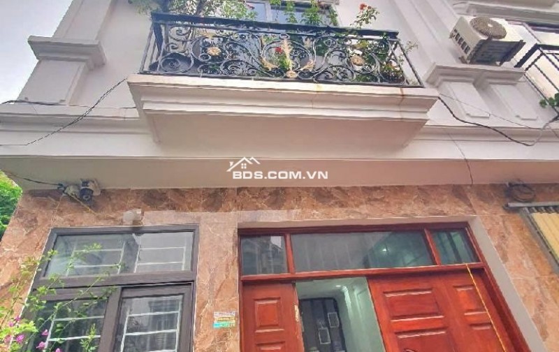 Nhà mới ở ngay Nhổn, MT 4.2m, 6 tầng, 35m2, giá nhỉnh 5 tỷ