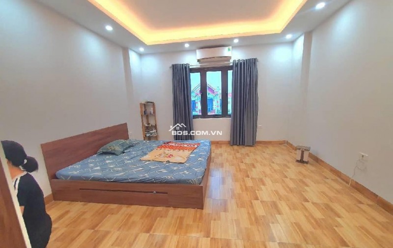 Nhà mới ở ngay Nhổn, MT 4.2m, 6 tầng, 35m2, giá nhỉnh 5 tỷ