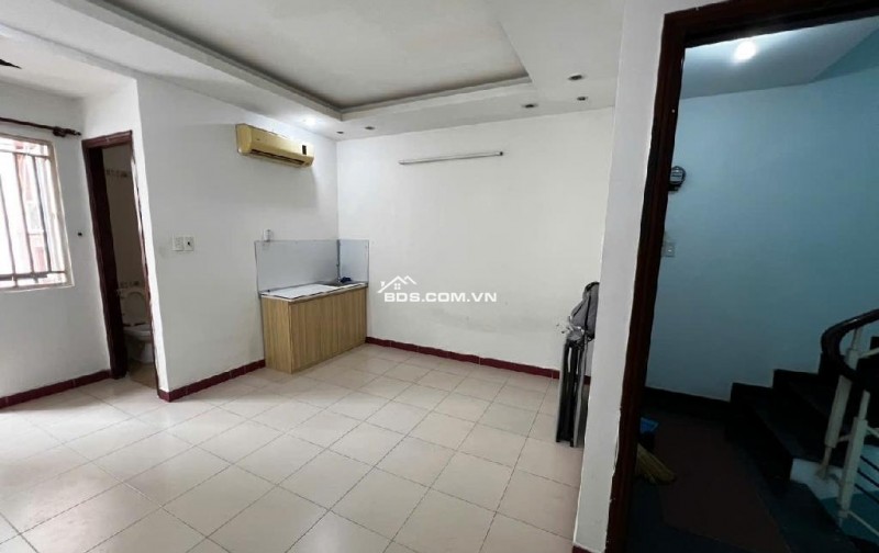 Nhà Âu Cơ 4x16 KC 5T, ngay trường Đại Học, thu nhập 32tr/tháng
