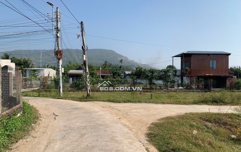 Bán đất Diên Lạc đường tổ 789 ngay gần ủy ban xã, Giá 760 Triệu
