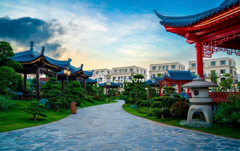 Biệt thự đơn lập ĐV2-18 – Đảo Vua, Vinhomes Royal Island (Vũ Yên, Hải Phòng)