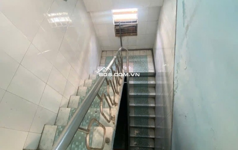 Bán Nhà Bùi Văn Ba Quận 7 – 72m² – Giá 6,7 Tỷ- Oto
