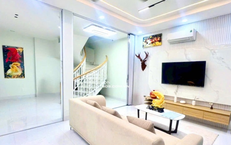 35 Triệu: nguyên căn MẶT TIỀN Phan Đăng Lưu- Ngang 6m cao 4 Tầng 4 Phòng FULL nội thất. 0933910039