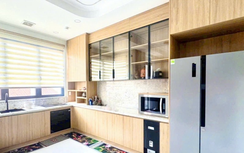 35 Triệu: nguyên căn MẶT TIỀN Phan Đăng Lưu- Ngang 6m cao 4 Tầng 4 Phòng FULL nội thất. 0933910039
