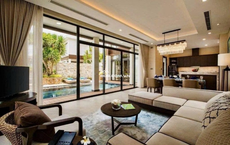 Bán biệt thự Carraworld CR lô góc 453,8m 2 tầng, liền kề sân bay, casino - SHR lâu dài giá 24ty5