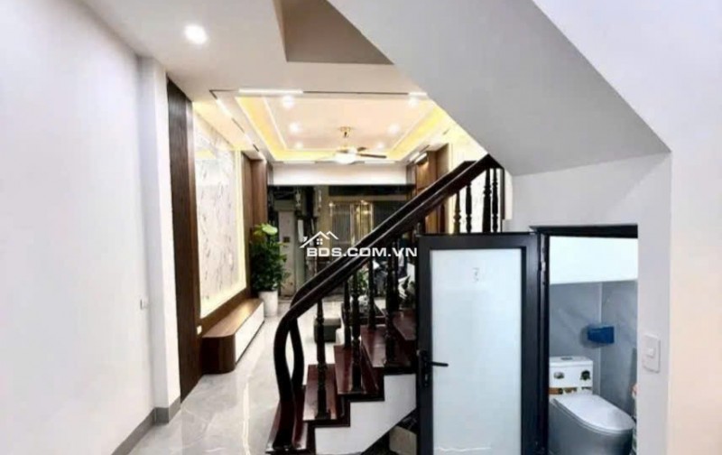 SIÊU RẺ - NHỈNH 6 TỶ - 42M - BÁN NHÀ NGỌC THỤY, LONG BIÊN – Ô TÔ ĐỖ SÁT.NHÀ, GẦN TRƯỜNG VIỆT PHÁP