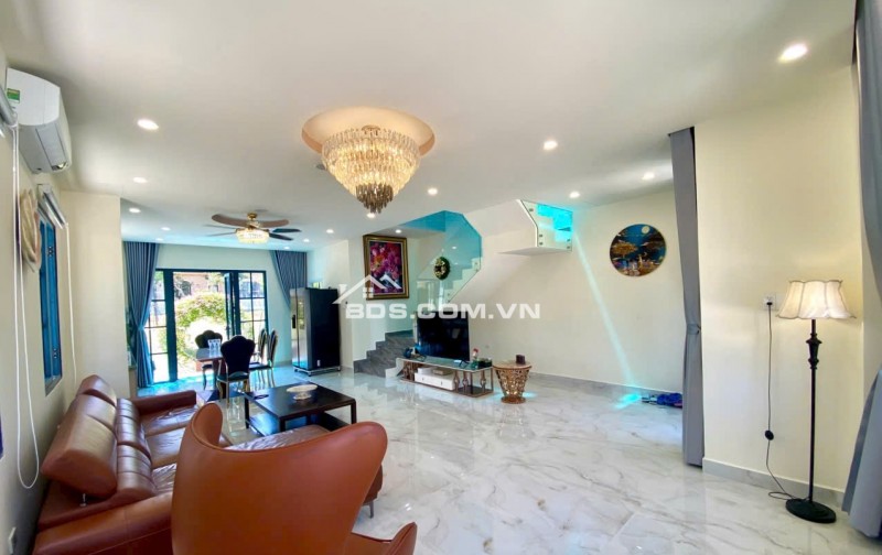 cần bán biệt thự 8ỷ200 novaword phan thiết