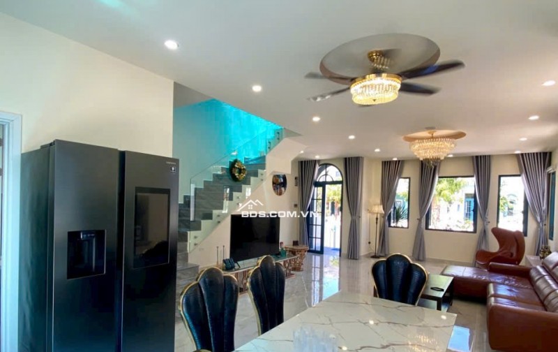 cần bán biệt thự 8ỷ200 novaword phan thiết