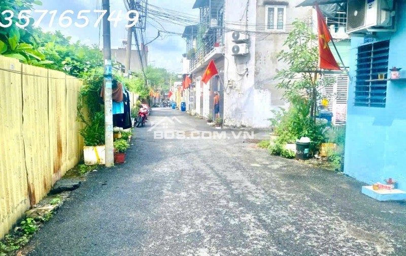 BÁN NHÀ QUẬN 9 - 50M RA NGUYỄN VĂN TĂNG - 10P RA NGÃ TƯ THỦ ĐỨC MẶT TIỀN HẺM 1 TRỤC OTO NÉ NHAU THOÀI MÁI