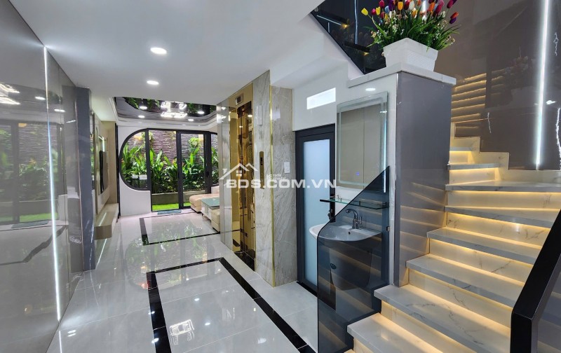NHÀ PHỐ THANG MÁY - ĐẲNG CẤP - 4 TẦNG - FULL NỘI THẤT NGAY NGÃ TƯ GA - QUẬN 12