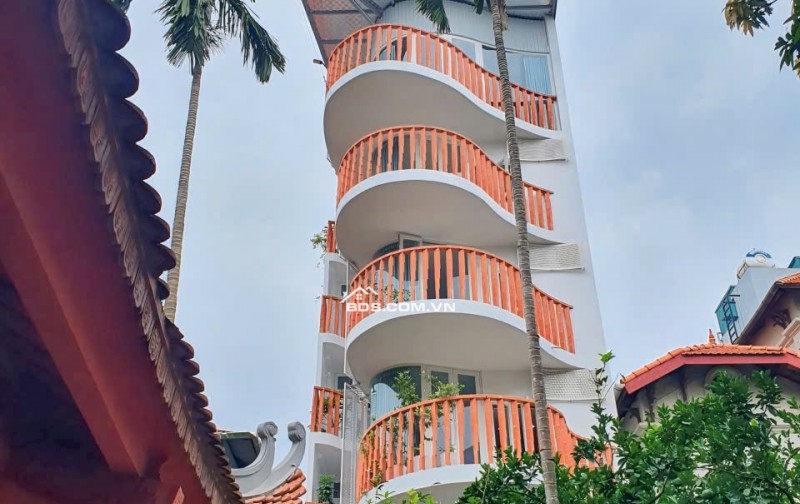 CĂN HỘ THÔNG TẦNG ĐẲNG CẤP – SỐNG NHƯ NGHỈ DƯỠNG NGAY GIỮA LÒNG LONG BIÊN   Chào mừng bạn đến với căn hộ thông tầng 3 phòng ngủ hiện đại tại 462 Ngọc Thụy – chỉ vài bước tới Trường quốc tế Pháp LFAY và KĐT Khai Sơn.