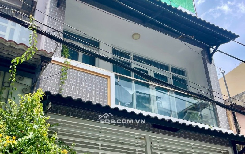 Bán nhà ở đường Nguyễn Văn Dung. Phường 6, Gò Vấp, cách bờ kênh Tham Lương 3m, vị trí đẹp, ở ngay giá chỉ 4,8 tỷ