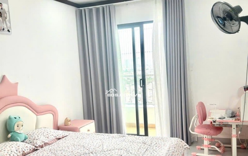 Bán căn hộ rộng rãi 131,5m² – Chung cư Quốc Cường 1 Q.7 – 3PN, tặng nội thất âm tường