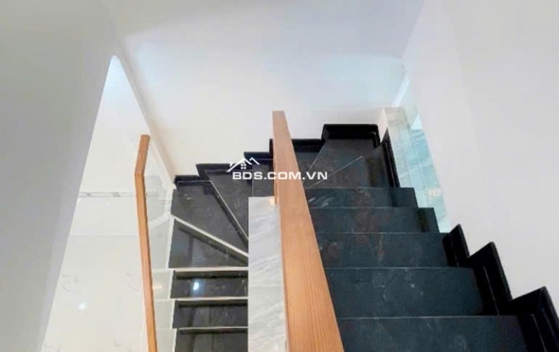 Bán nhà riêng Chỉ hơn 5 tỷ, có ngay nhà đẹp lung linh  Lê Văn Quới, phường Bình Hưng Hòa A
