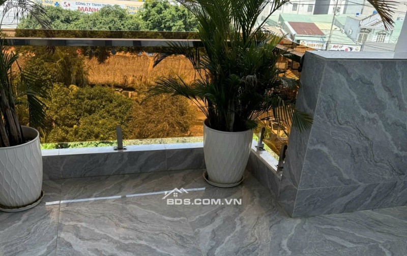Bán nhà đường Thạnh Xuân 47, Quận 12, 4 tầng + lửng, 4PN, 4WC