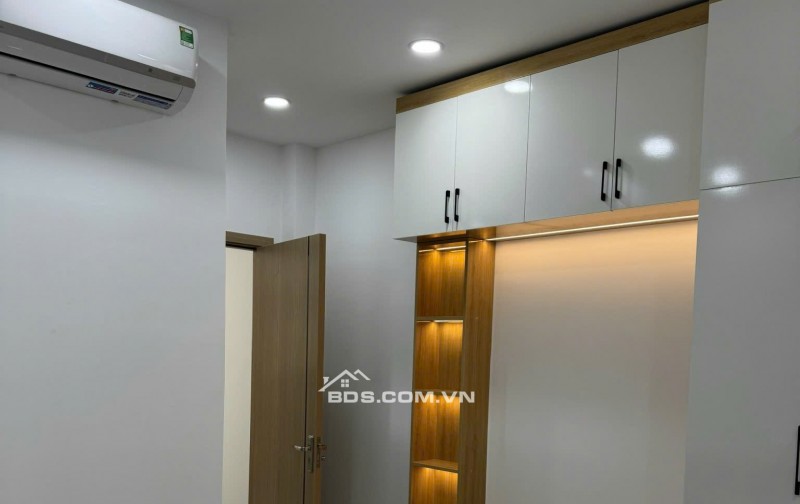 Bán nhà đường Thạnh Xuân 47, Quận 12, 4 tầng + lửng, 4PN, 4WC