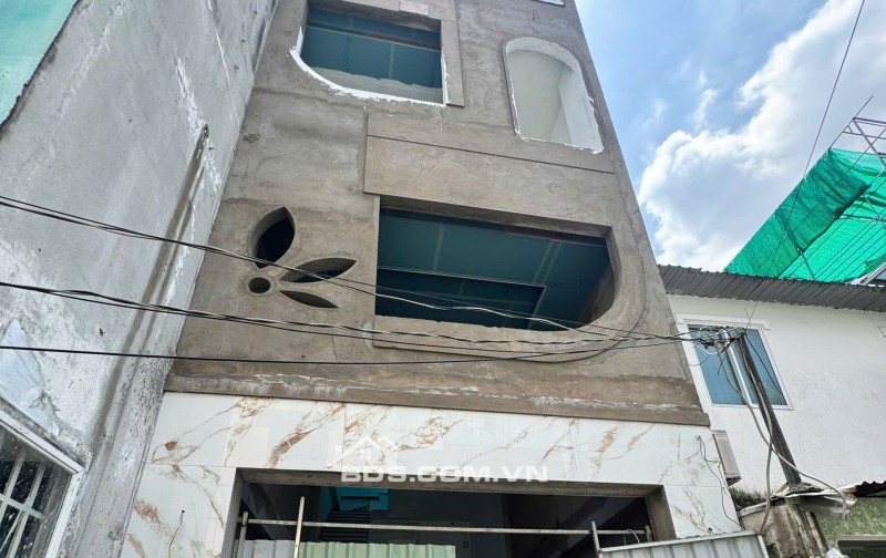 Nhà phố hiện đại đang hoàn thiện nội thất – Lô nhì mặt tiền HXH H.Tấn Phát, Quận 7-Giá rẻ