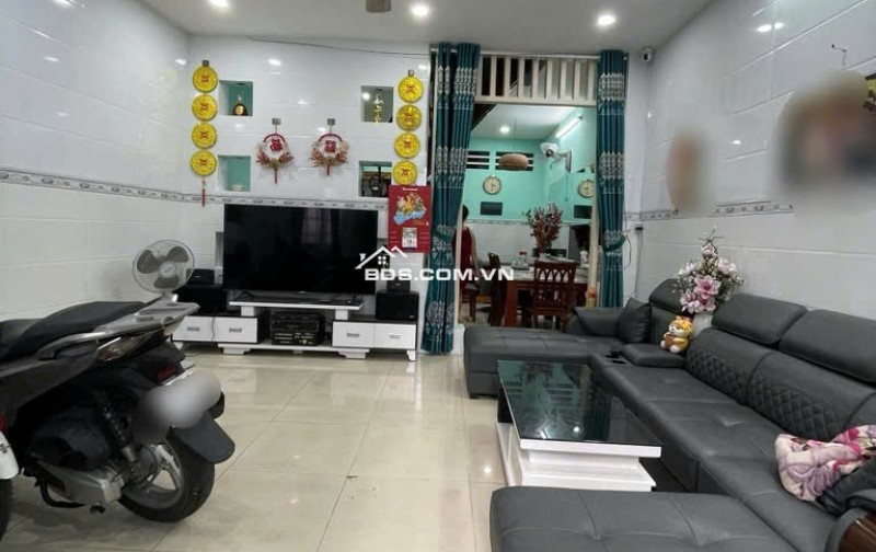 NHÀ BÁN CÁCH MẠNG THÁNG 8, P5- TÂN BÌNH- NGANG 5m- 8.xtỷ
