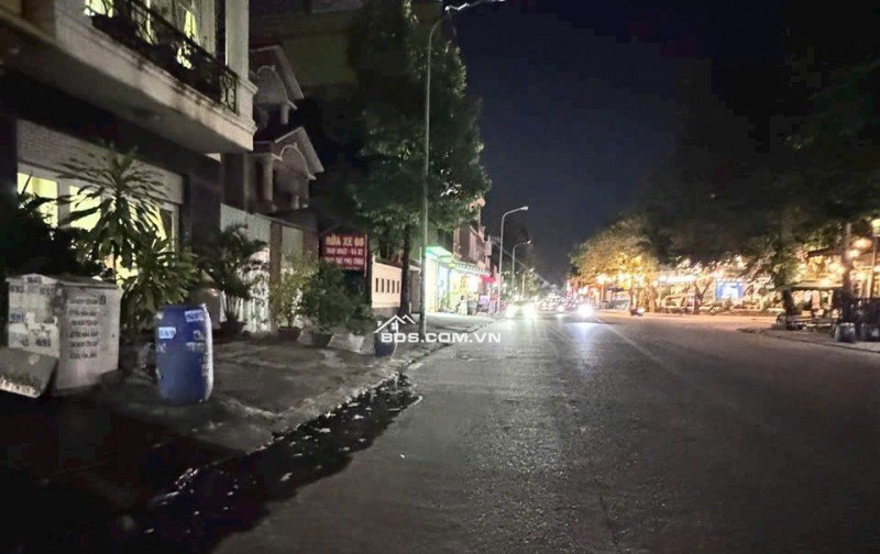  BÁN TÒA CĂN HỘ DỊCH VỤ 5 TẦNG – TRUNG TÂM DĨ AN – GIÁ 18 TỶ 