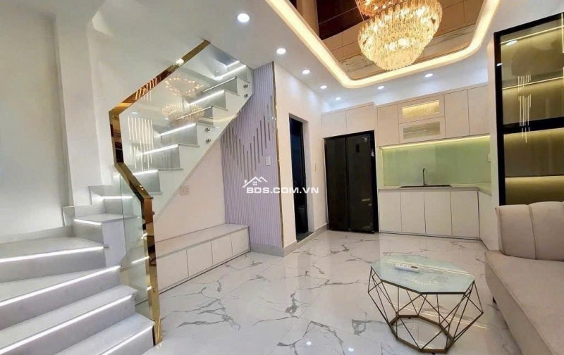 Bán Gấp Nhà Hẻm Huỳnh Tấn Phát Q7, 32m2, 2 Tầng, Giá Hời Chỉ 2.9 Tỷ, Sổ Hồng
