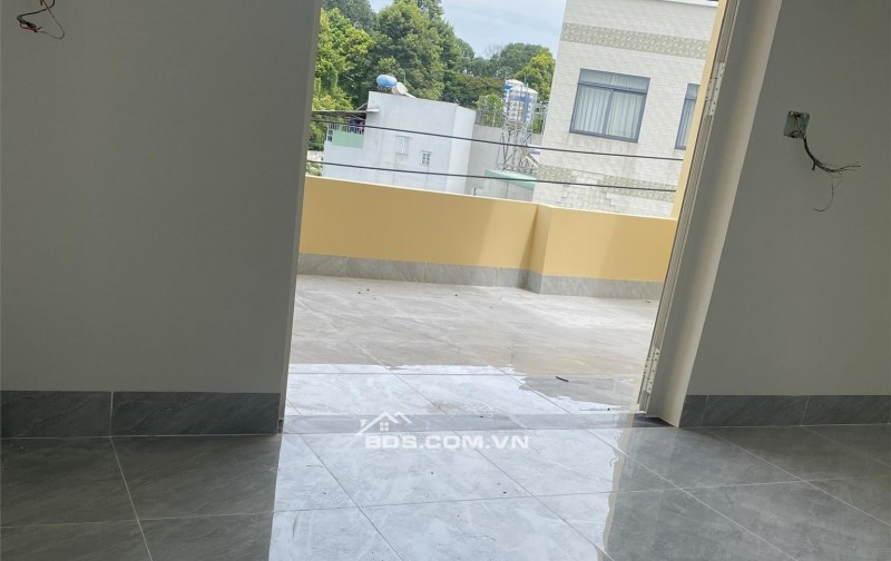 BÁN NHÀ MỚI XÂY - VỊ TRÍ VÀNG - TẶNG FULL NỘI THẤT - DĨ AN