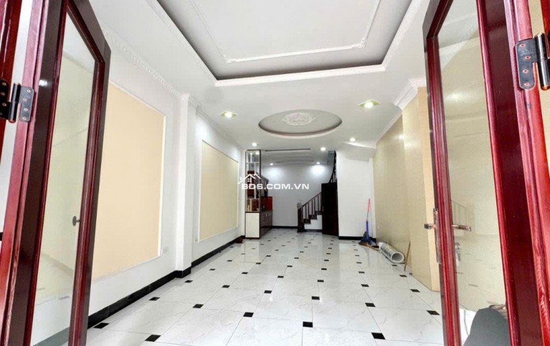 HOT HOT HOT! Bán nhà Chiến Thắng- Hà Đông , ngõ xe ba gác quay đầu , gần Hồ Văn Quán , 40m2, 9 tỷ