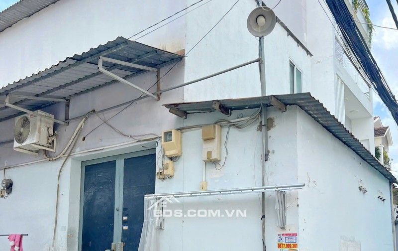 Chính chủ cần bán nhà Mặt Tiền hẽm 1056 Huỳnh Tấn Phát. Quận 7