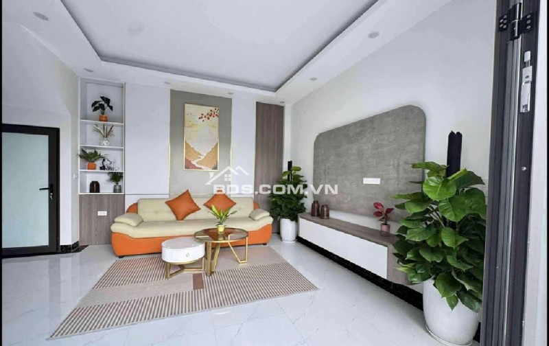 5,65 TỶ – NHÀ 5 TẦNG FULL NỘI THẤT LONG BIÊN