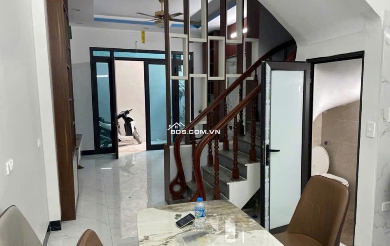 CỰC HIẾM – NHÀ TRUNG TÂM HOÀNG MAI – 43M2 – 4 TẦNG CHỈ 7.3 TỶ (TL). LH:0399422286.