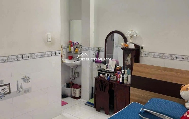 NHÀ 3 TẦNG- MẶT TIỀN HẺM KINH DOANH- 50m2- NHỈNH 8 TỶ