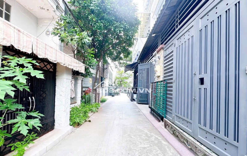 Bán Nhà 1886 – Sổ Hồng Riêng, Hẻm 3.5m, Cách Xe Hơi 50m – Giá 4 Tỷ 950