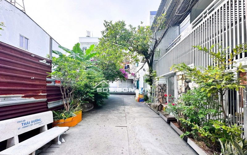 Bán Nhà 1886 – Sổ Hồng Riêng, Hẻm 3.5m, Cách Xe Hơi 50m – Giá 4 Tỷ 950