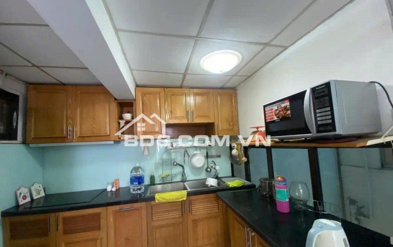 Đầu Tư/Cho Thuê: Nhà Hẻm Xe Hơi gần Hai Bà Trưng, Q1 - DT: 105m²,4 Tầng, 9PN - Giá Rẻ Nhất Khu Vực