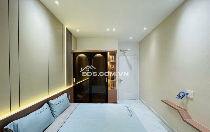 Nhà bán gấp 40m2,2L-4PN,2,85 tỷ đường Nguyễn Huy Lượng, P14, Bình Thạnh,HCM.