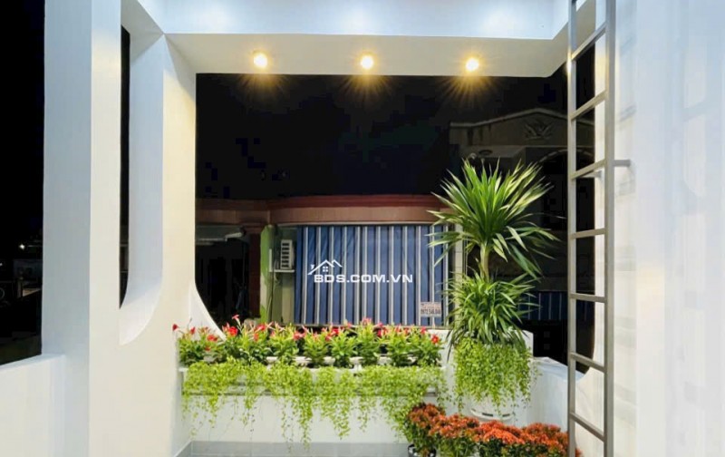 Nhà bán gấp 40m2,2L-4PN,2,85 tỷ đường Nguyễn Huy Lượng, P14, Bình Thạnh,HCM.