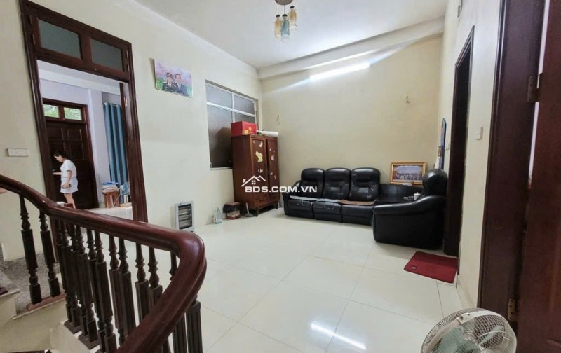 Một căn duy nhất, Hà Đông giá chưa đến 200tr/m Ô Tô vào nhà, mặt ngõ to, diện tích 52m, nhỉnh 9tỷ