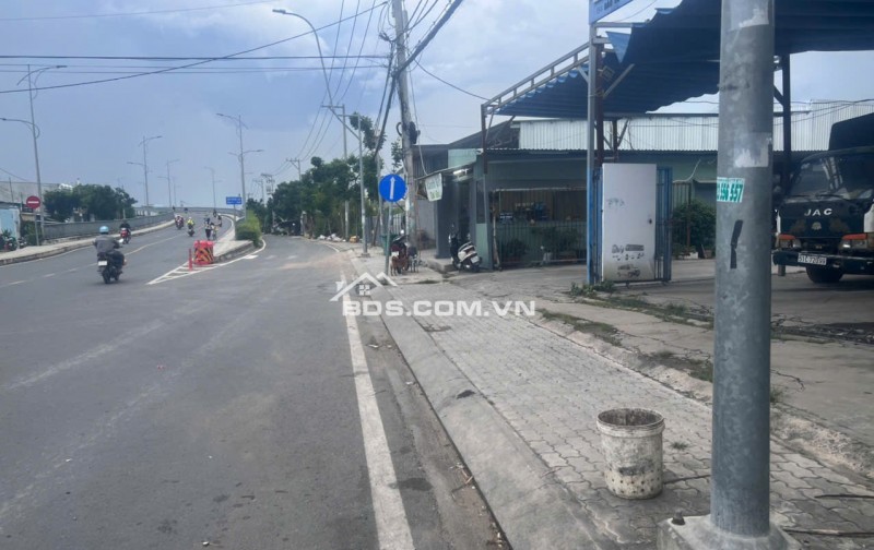 Mt Đào Sư Tích 720m2 ( 300m2 ) thổ cư giá 40 tỷ