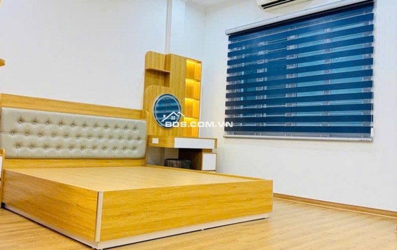Bắt Đáy ! Bán nhà Bùi Xương, ngõ 3 gác, cách 30m ra ô tô, nhà mới, full nội thất, 35m2, 7.8 tỷ