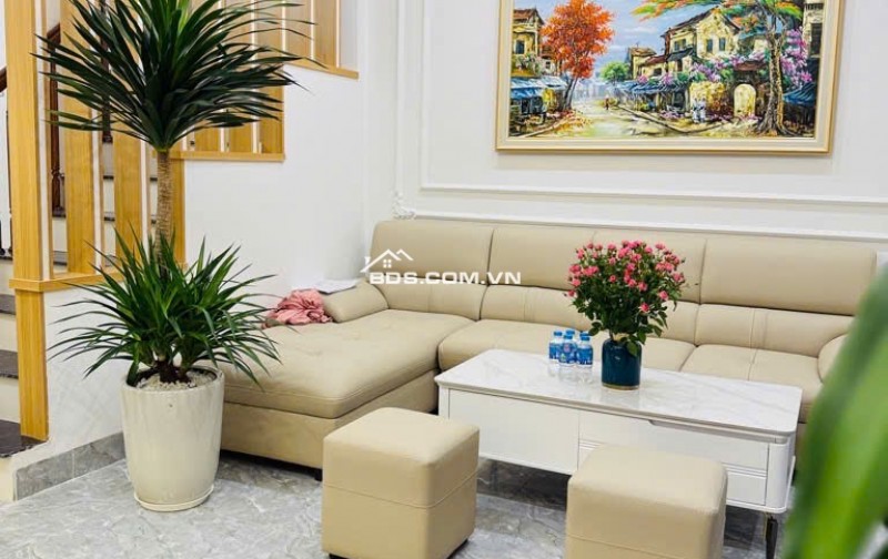 Bắt Đáy ! Bán nhà Bùi Xương, ngõ 3 gác, cách 30m ra ô tô, nhà mới, full nội thất, 35m2, 7.8 tỷ