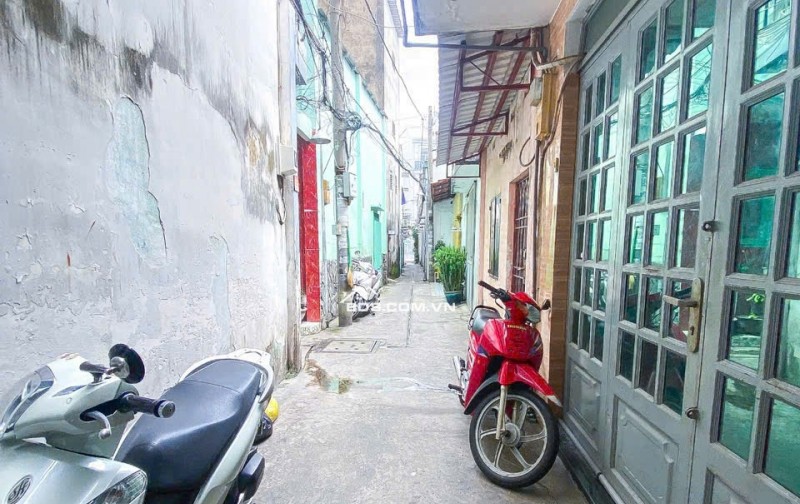 CHÍNH CHỦ BÁN NHÀ NHỎ DT 3,2 x 3,5, SỔ HỒNG RIÊNG, Q.11 (BỚT LỘC)