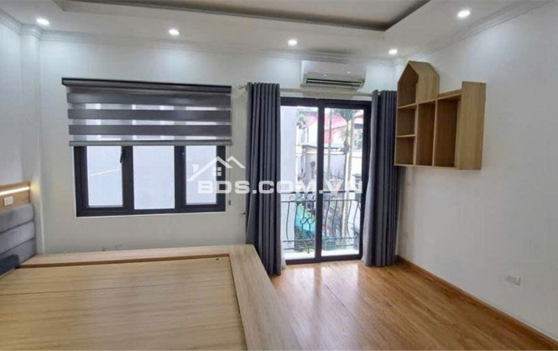 Bán nhà ngõ 564 Nguyen văn Cừ, Bồ Đề,35m 5T  oto ,KD, 7,6 tỷ .