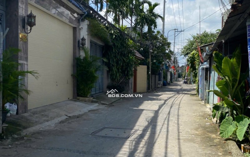 Bán gấp nhà Hiệp Bình Chánh, Thủ Đức, giá cực chất 5 tỷ, 65 m², xe hơi ngủ trong nhà.
