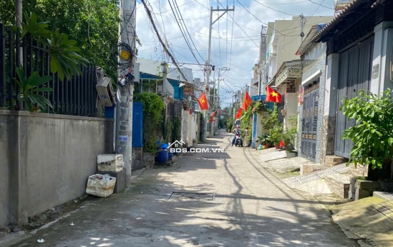 Bán gấp nhà Hiệp Bình Chánh, Thủ Đức, giá cực chất 5 tỷ, 65 m², xe hơi ngủ trong nhà.