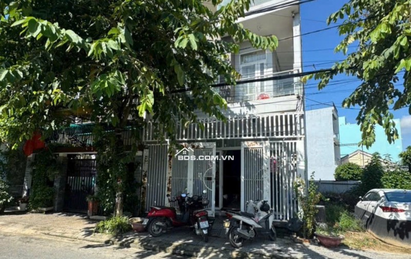Siêu phẩm nhà 3 mặt tiền đường Trường Chinh nở hậu đang cho thuê.